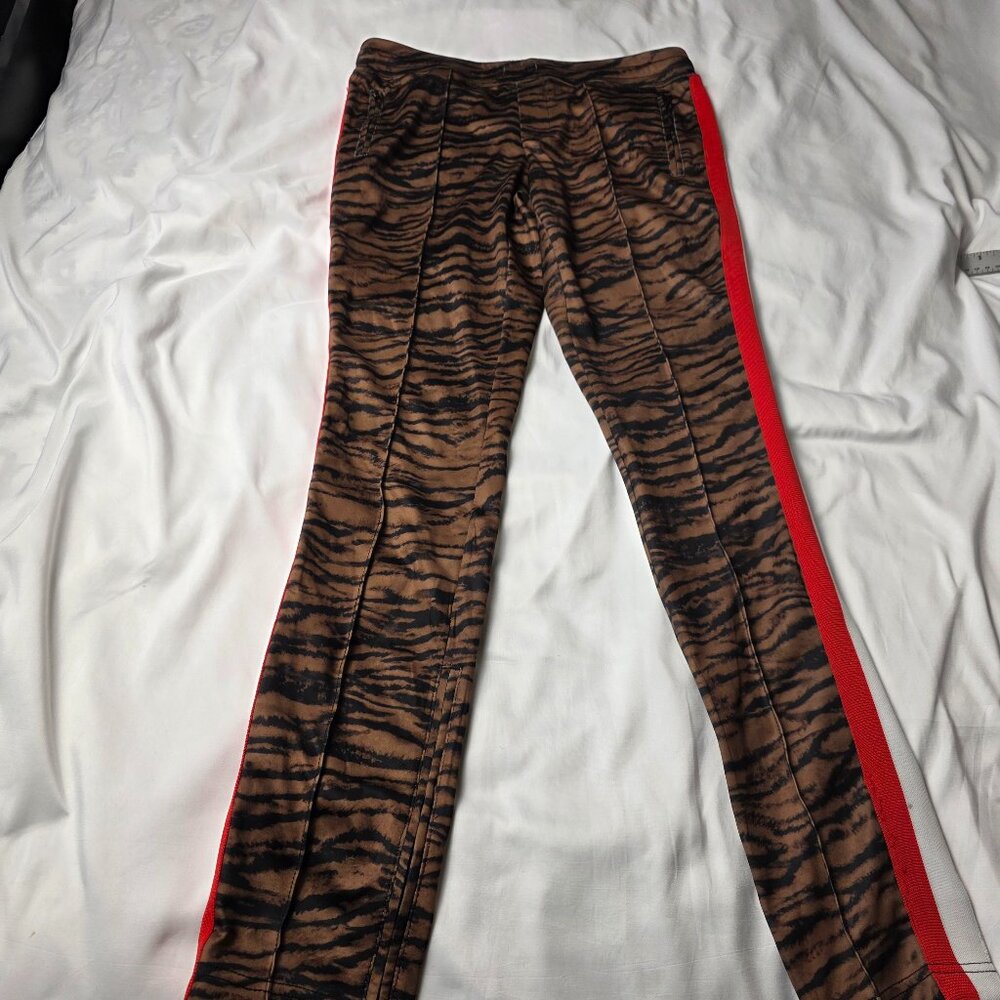 Pam & Gela pants are a used pair of women's